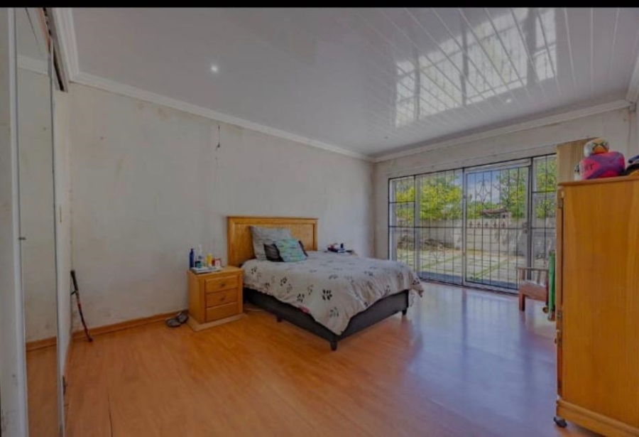 4 Bedroom Property for Sale in Elsies River Western Cape